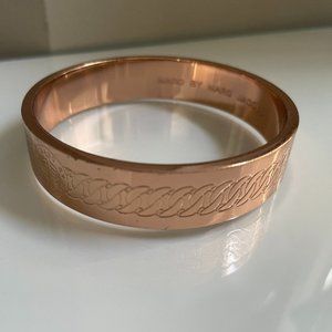 MARC by MARC JACOBS Engraved Turnlock Bangle